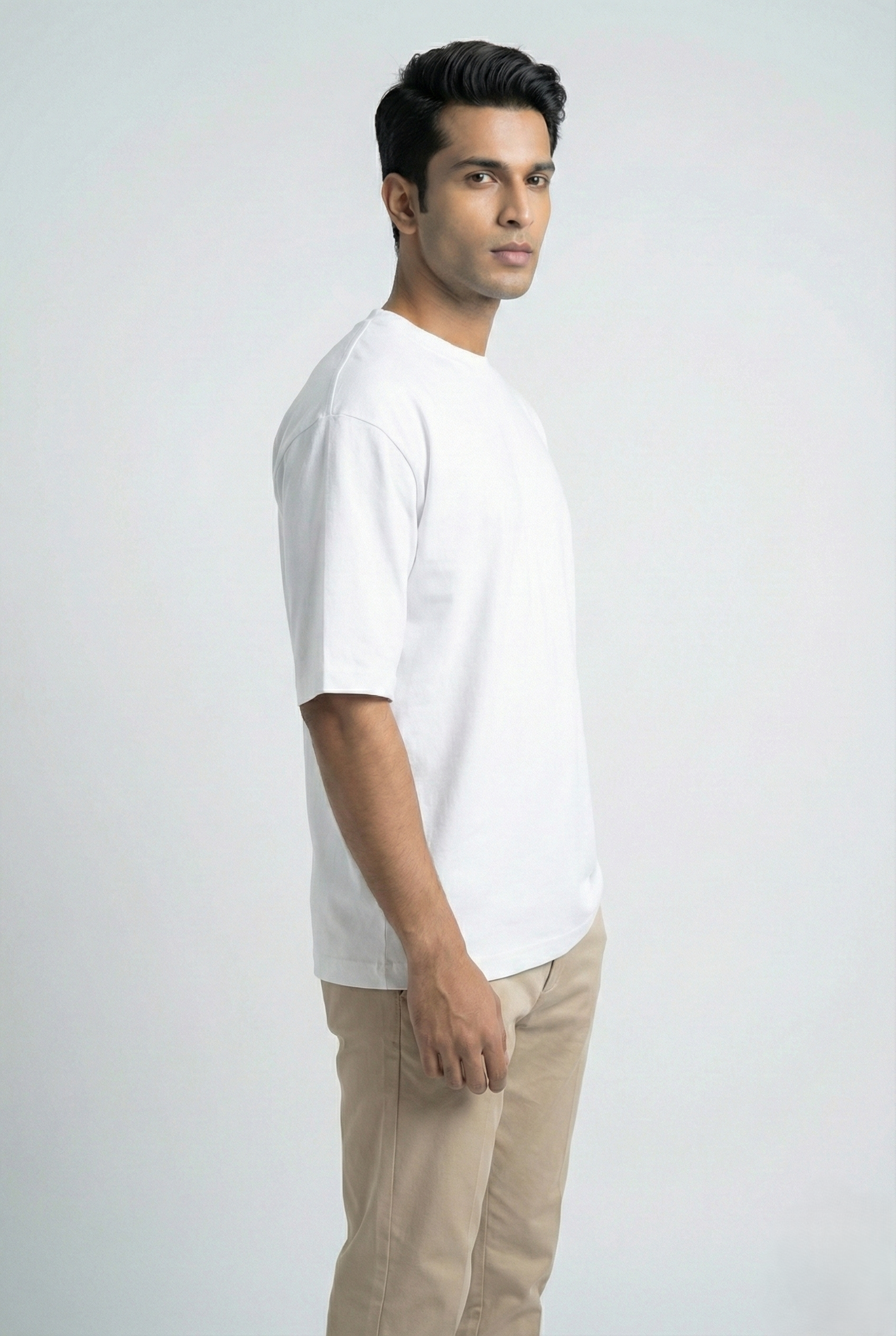 PREMIUM OVERSIZED WHITE TEE